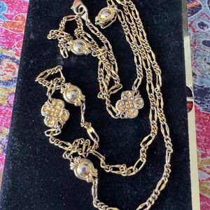 Liz Claiborne Vintage Elegant Gold Chain station Necklace